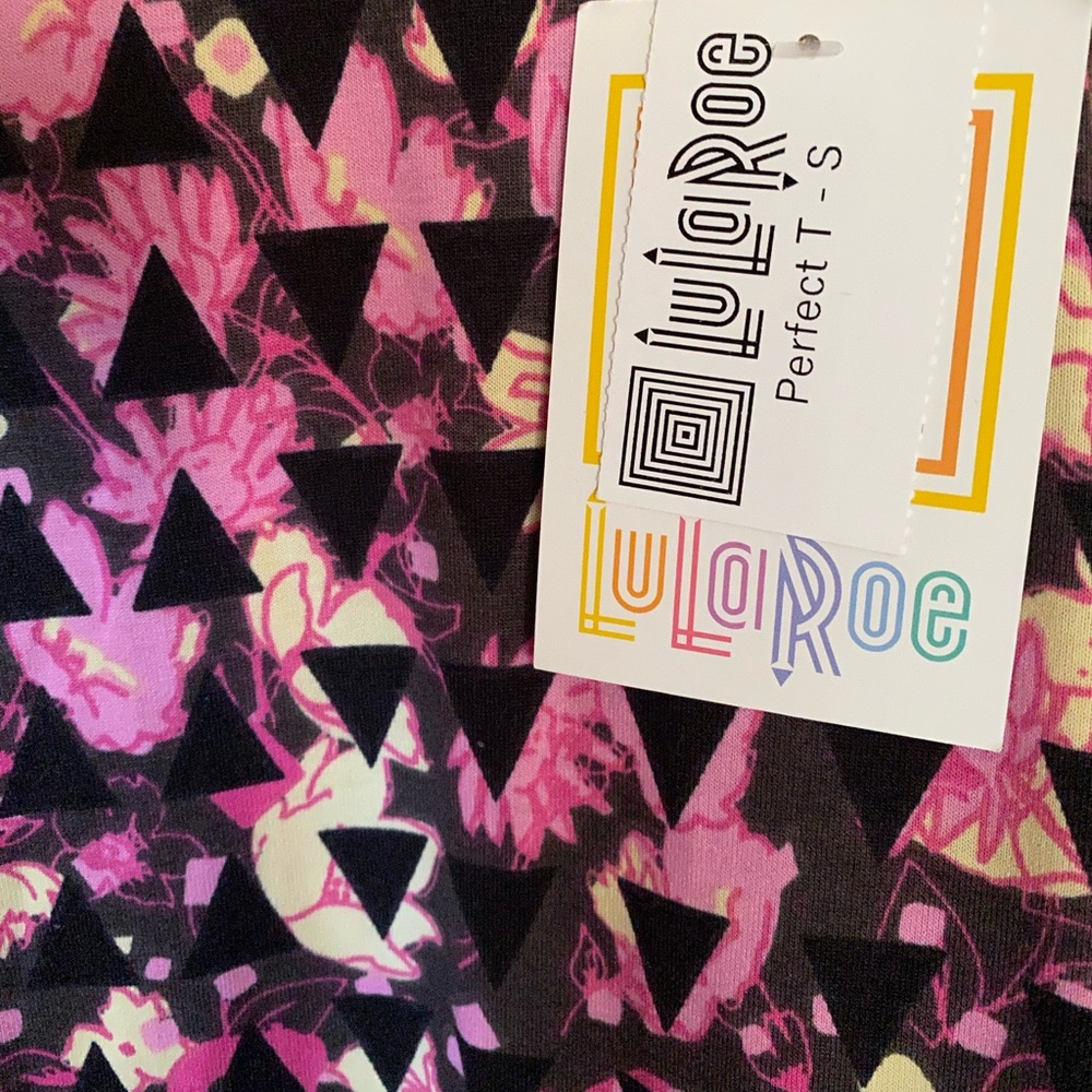 LulaRoe Perfect T - Picture 3 of 4